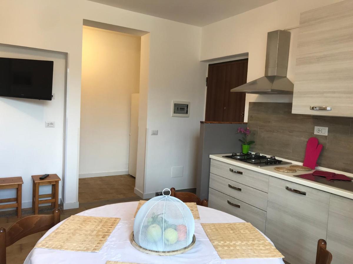 Casa Carolina Ground Floor Apartment 2-4 Sleeps Беладжо Екстериор снимка